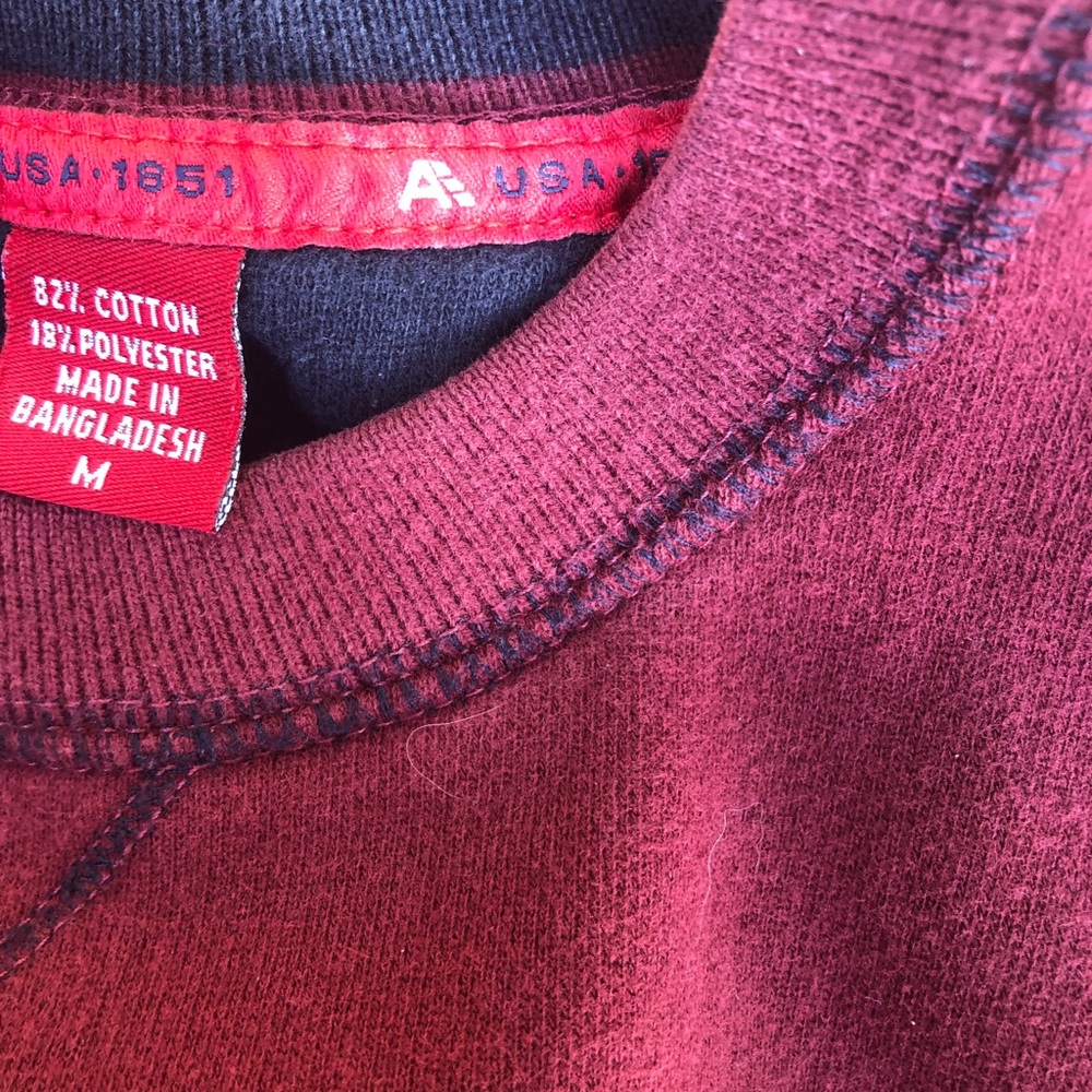 Arrow Sweatshirt - Picture 6 of 6
